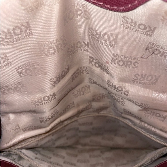 Michael Kors Bedford Crossbody Purse - Picture 8 of 16